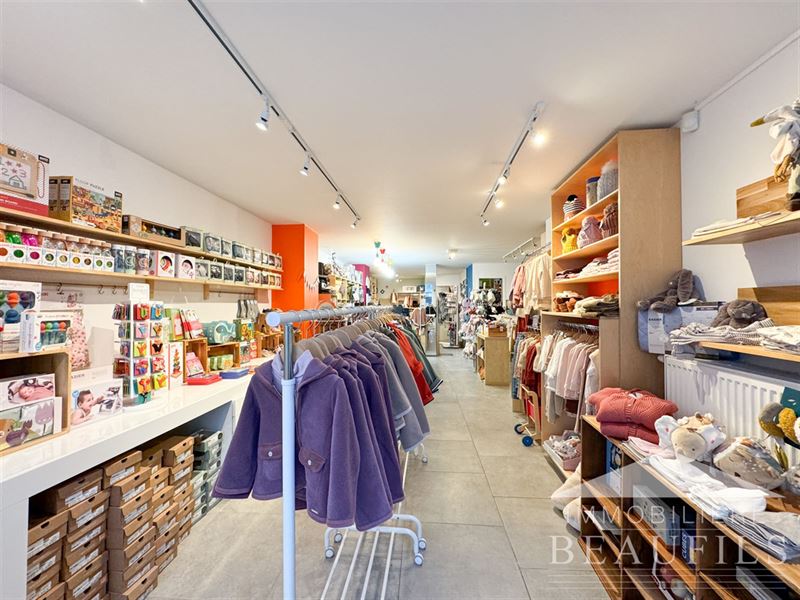 Image 2 : COMMERCIAL à 1400 NIVELLES (Belgique) - Prix 900 €
