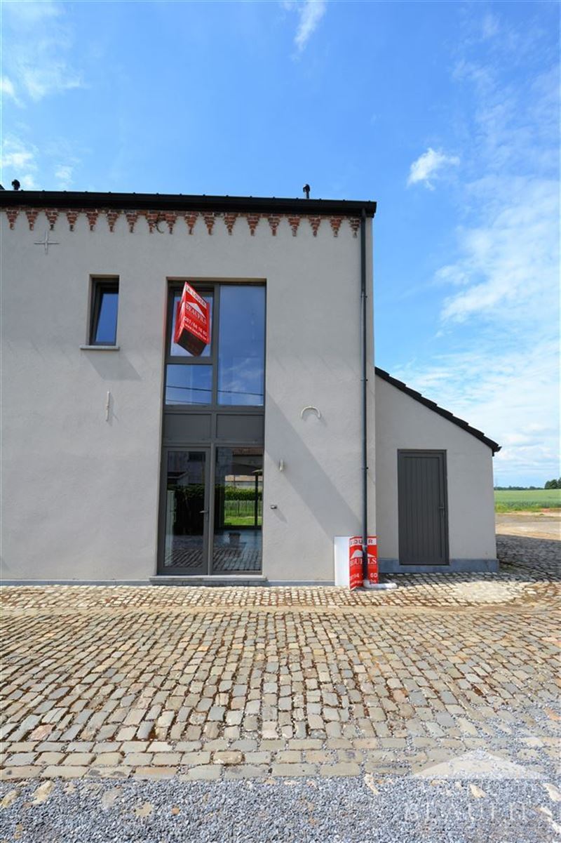 Image 2 : Maison à 6210 RÈVES (Belgique) - Prix 900 €
