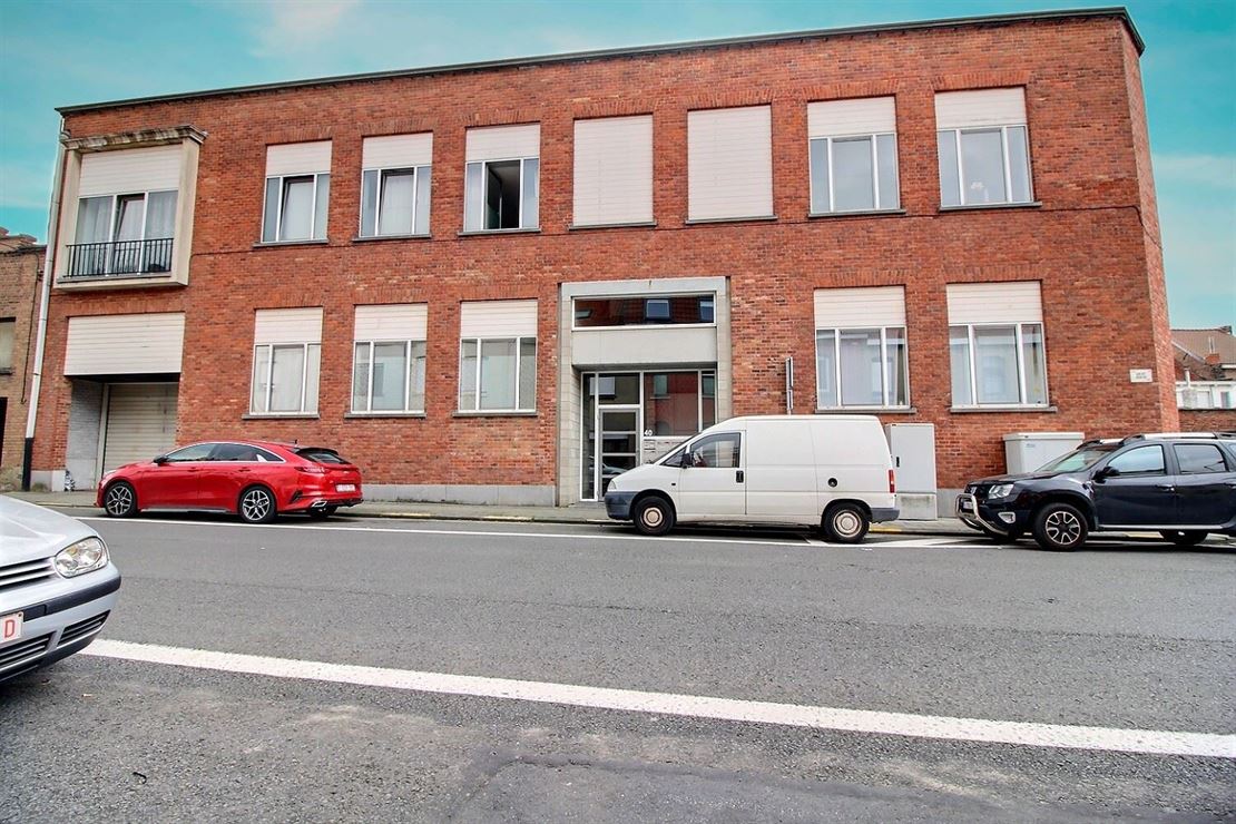 Société Immobilière à vendre 100% des parts incluant deux bâtiments sur Mouscron Société Immobilière à vendre 100% des parts incluant deux bâtiments sur Mouscron