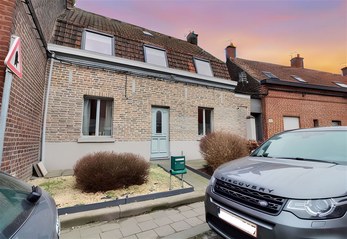 Large maison mitoyenne avec 5 chambres à Herseaux