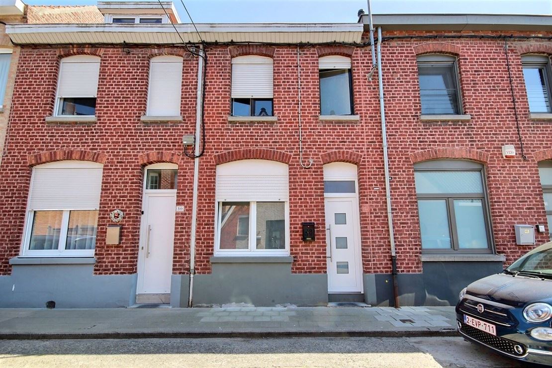 MAISON AVEC TROIS CHAMBRES ET JARDIN PLEIN SUD 