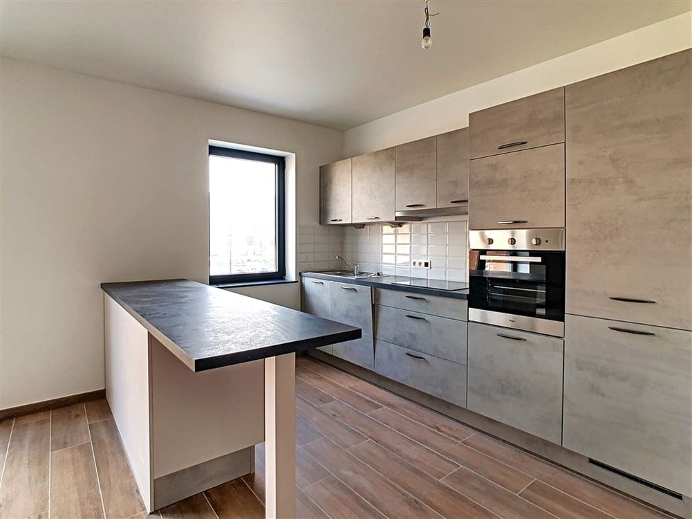 Image 2 : Appartement à 7190 MARCHE-LEZ-ECAUSSINNES (Belgique) - Prix 830 €