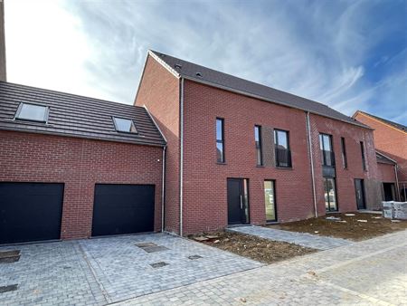 House IN 1400 NIVELLES (Belgium) - Price 