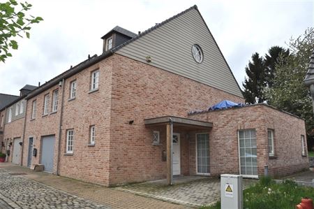 House IN 1401 NIVELLES (Belgium) - Price 1.560 €
