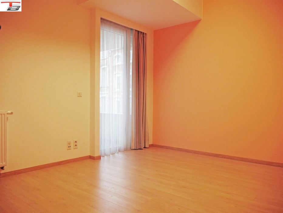 Appartement lumineux 3 chambres de 114,30 m² situé au 1er étage d